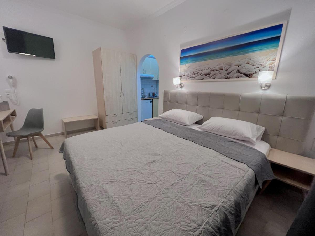 Athanasia Apartments Skiathos Town Exterior photo
