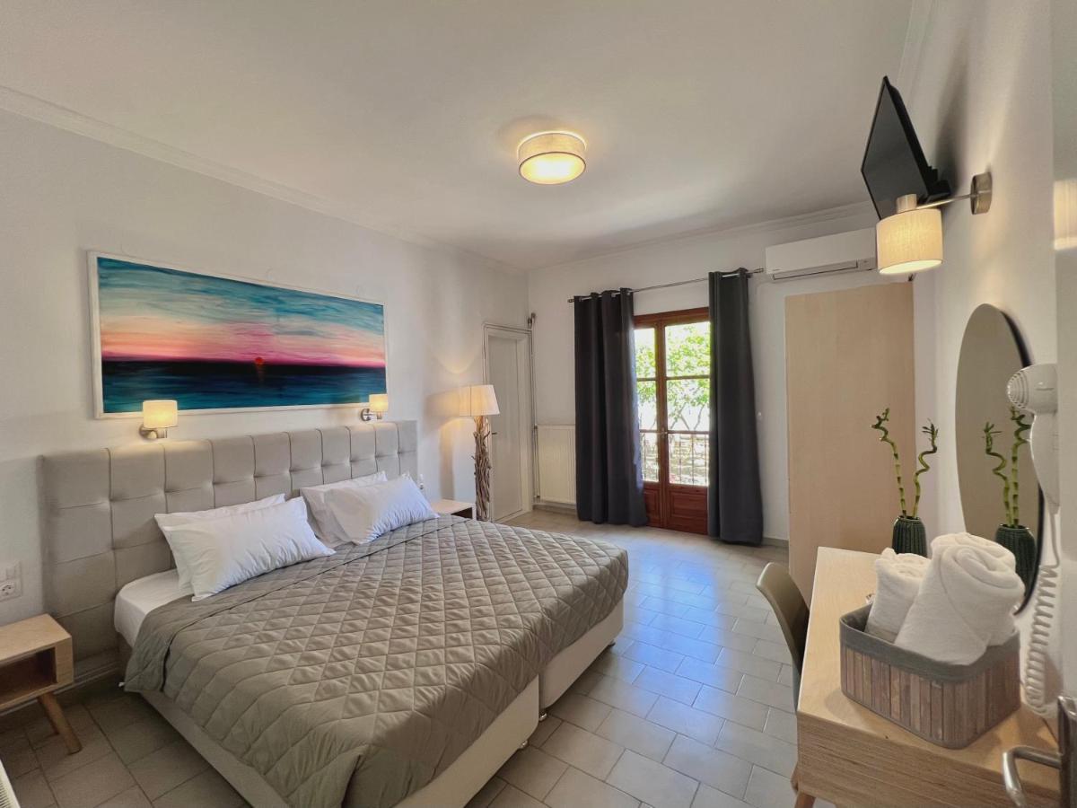 Athanasia Apartments Skiathos Town Exterior photo
